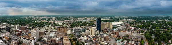 Lexington, Kentucky 'nin hava manzarası. Kentucky 'deki en büyük üniversitenin kampüsü..