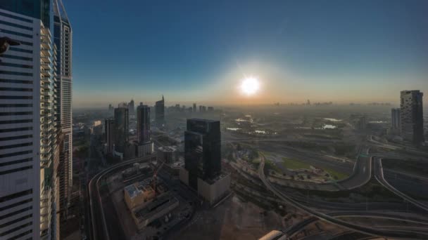 Ανατολή πάνω από την πόλη των μέσων ενημέρωσης και al barsha ύψη περιοχή νύχτα με την ημέρα timelapse από το Ντουμπάι μαρίνα. — Αρχείο Βίντεο
