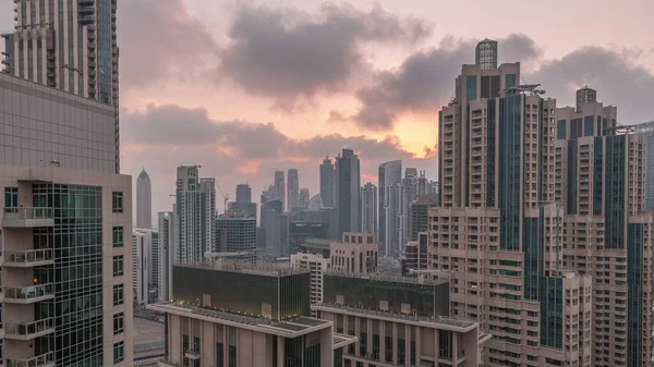 Dubai Wolkenkratzer Mit Goldenem Himmel Über Business Bay District Tag — Stockfoto