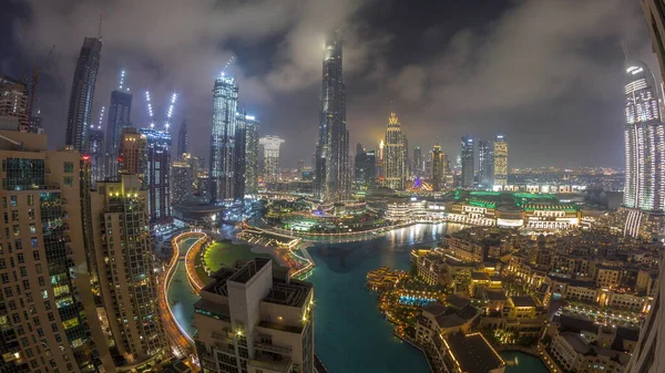 Skyscrapers Здіймаються Над Дубаєм Вночі Timelapse Торговий Центр Фонтан Оточенні — стокове фото