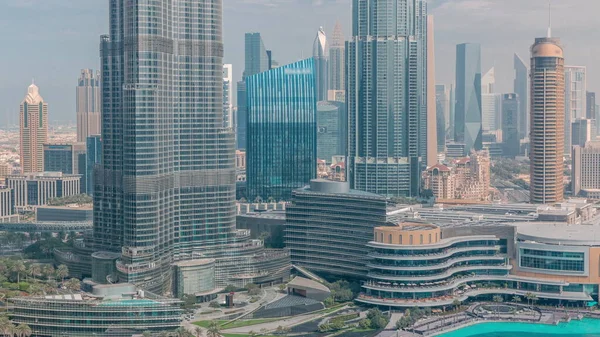 Dubai Şehir Merkezinden Yükselen Gökdelenler Modern Binalarla Çevrili Alışveriş Merkezleri — Stok fotoğraf