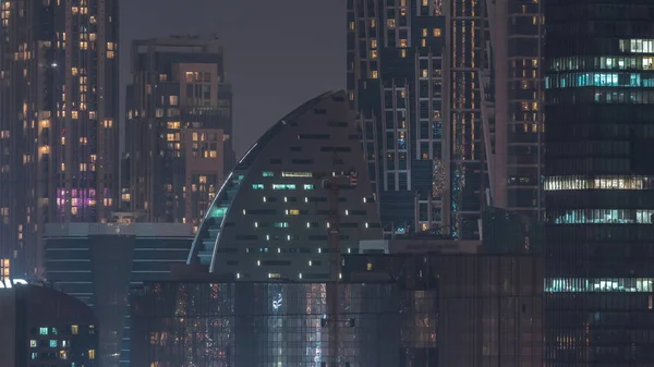 Dubajskie Drapacze Chmur Oświetlonymi Oknami Dzielnicy Business Bay Night Timelapse — Zdjęcie stockowe