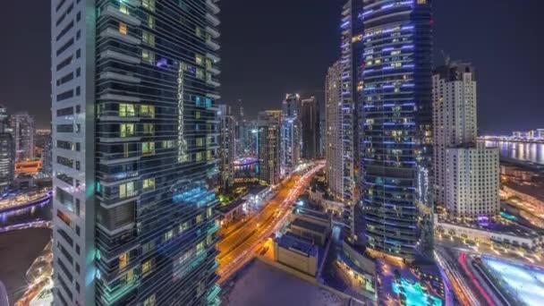 Vista panoramica del porto turistico di Dubai e zona JBR timelapse notte aerea — Video Stock