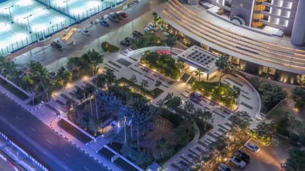 Vista aérea da rua JBR com espaço de estacionamento timelapse. Estrada e cruzamentos de Dubai. — Vídeo de Stock