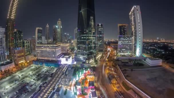 Panorama des Dubai International Financial District im Zeitraffer. Luftaufnahme der Türme von Geschäfts- und Finanzbüros. — Stockvideo
