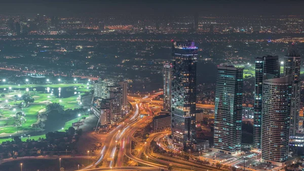 Rascacielos Jlt Con Campo Golf Cerca Sheikh Zayed Road Timelapse —  Fotos de Stock