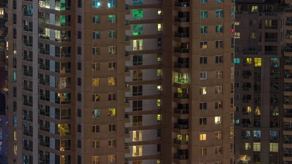 Ventanas Exterior Del Edificio Gran Altura Final Noche Con Luces —  Fotos de Stock