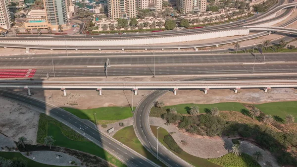 Vista Aérea Sobre Una Gran Intersección Carreteras Timelapse Dubai Marina —  Fotos de Stock