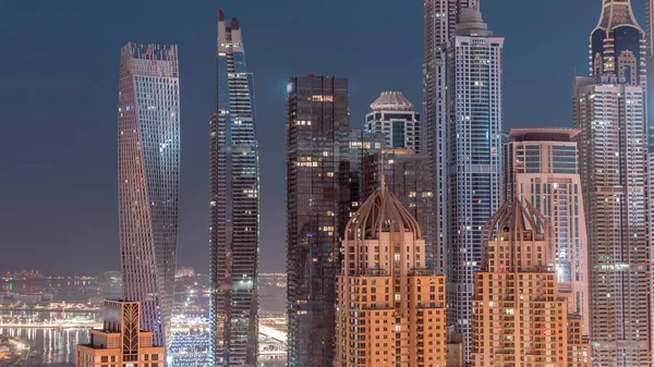 Rascacielos Dubai Marina Con Los Edificios Residenciales Más Altos Iluminados — Foto de Stock