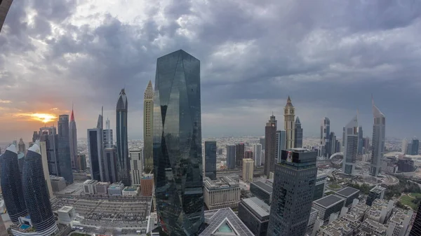 Panorama Des Gratte Ciel Futuristes Avec Coucher Soleil Dans Centre — Photo