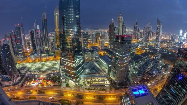 Panorama Futurystycznych Drapaczy Chmur Centrum Biznesowym Dzielnicy Finansowej Dubaju Ruchem — Zdjęcie stockowe
