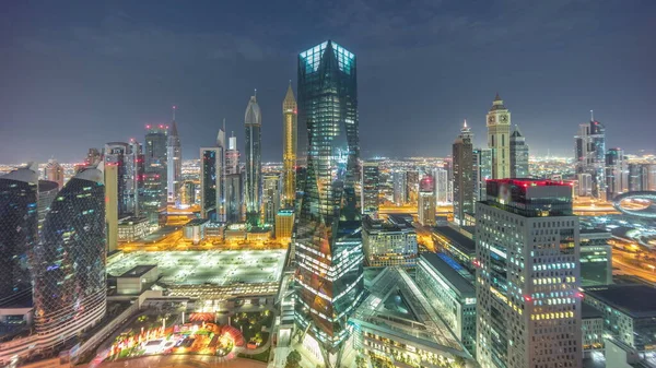 Panorama Rascacielos Futuristas Centro Negocios Del Distrito Financiero Dubai Camino — Foto de Stock