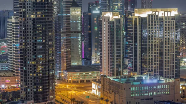 Dubais Kontor Affärskvarteren Och Mottagliga Torn Har Timelapse Flygnatten Takutsikt — Stockfoto