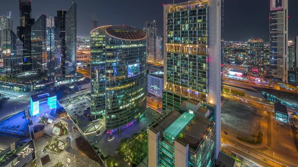 Dubai Arranha Céus Centro Financeiro Internacional Com Passeio Uma Avenida — Fotografia de Stock