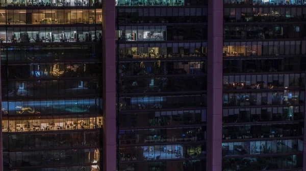 Grandes Fenêtres Rougeoyantes Dans Les Immeubles Modernes Bureaux Résidentiels Timelapse — Photo