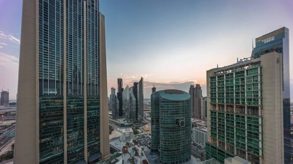 Міжнародний Фінансовий Центр Дубай Здійснює Повітряні Перельоти Дня Ніч Освітлені — стокове фото