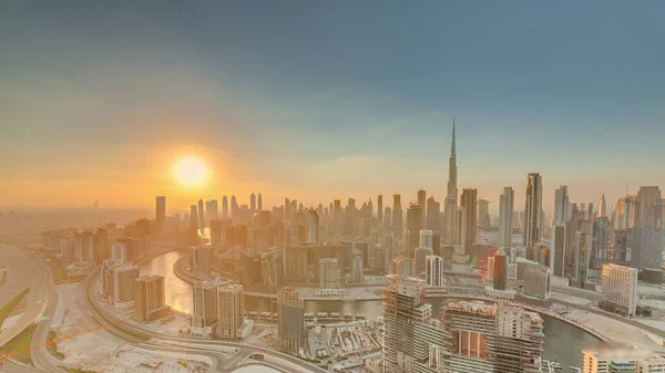 Skyline Panorámico Con Arquitectura Moderna Bahía Negocios Dubai Las Torres — Foto de Stock