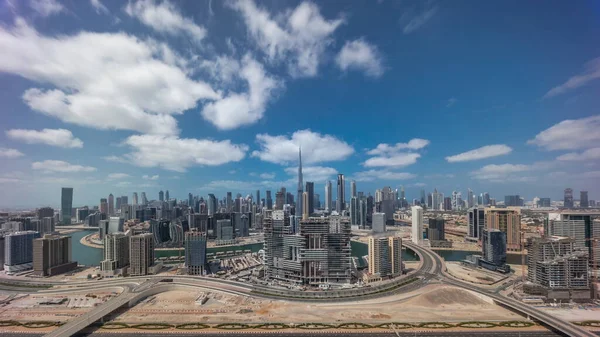 Panoramiczna Panorama Dubaju Zatoką Biznesową Dzielnicą Śródmieścia Przez Cały Dzień — Zdjęcie stockowe
