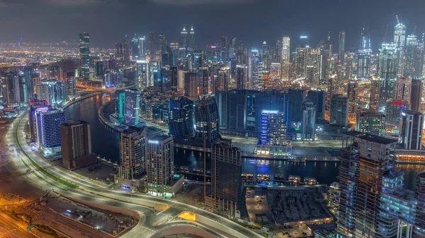 Skyline Nowoczesną Architekturą Dubaju Business Bay Oświetlone Wieże Panoramiczne Nocy — Zdjęcie stockowe