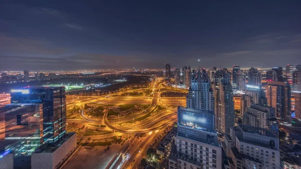 Τεράστια Διασταύρωση Αυτοκινητόδρομο Μεταξύ Της Περιοχής Jlt Και Ντουμπάι Μαρίνα — Φωτογραφία Αρχείου