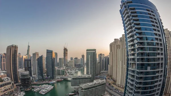 Luftaufnahme Der Dubai Marina Wolkenkratzer Rund Kanal Mit Schwimmenden Booten — Stockfoto