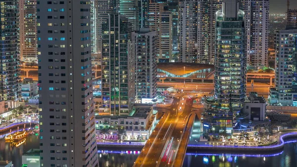 Αεροφωτογραφία Στη Μαρίνα Ντουμπάι Και Jlt Φωτισμένους Ουρανοξύστες Και Πιο — Φωτογραφία Αρχείου