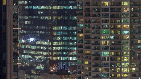 Fönster Lägenhet Och Kontorsbyggnader Natten Timelapse Ljuset Från Fönstren Hus — Stockfoto