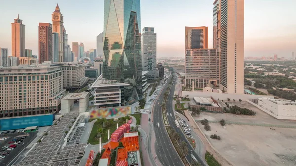 Dubai Uluslararası Finans Bölgesi Nden Gece Gündüz Trafiğe Geçiş Zamanı — Stok fotoğraf
