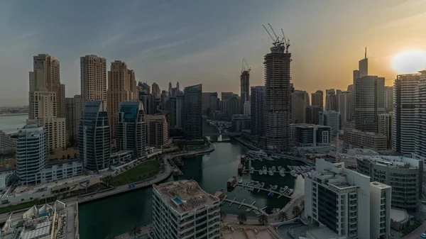 Panorama Que Muestra Dubai Marina Con Barcos Yates Estacionados Puerto —  Fotos de Stock