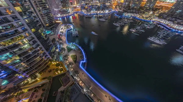 Прогулка Набережной Пальмами Дубае Марина Воздушной Ночной Timelapse Яхты Лодки — стоковое фото