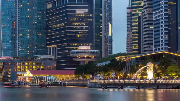 Splendida vista crepuscolare della città di Singapore grattacieli paesaggio urbano giorno a notte timelapse — Video Stock