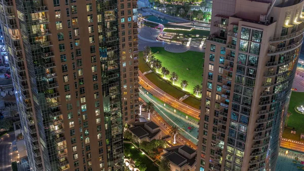 Parque Con Césped Verde Cerca Fuentes Antena Noche Timelapse Vista —  Fotos de Stock