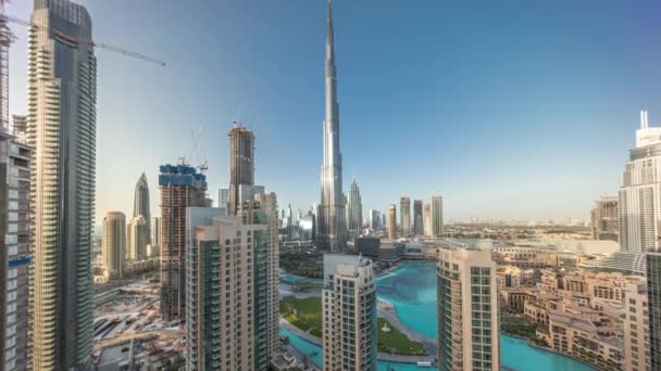 Dubai Downtown paisaje urbano con rascacielos más altos alrededor de timelapse aéreo. — Vídeo de stock