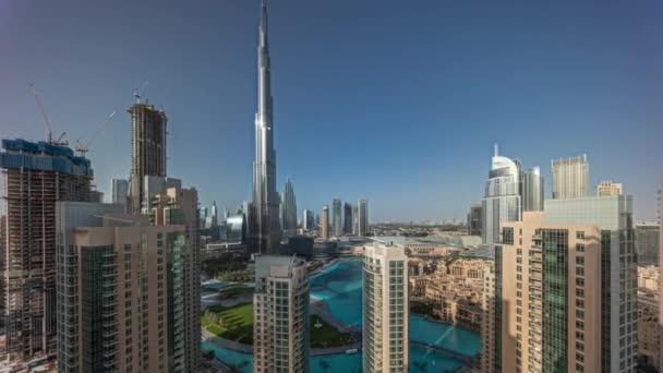 Panorama mostrando a paisagem urbana do Dubai Downtown com arranha-céus mais altos em torno da timelapse aérea. — Vídeo de Stock