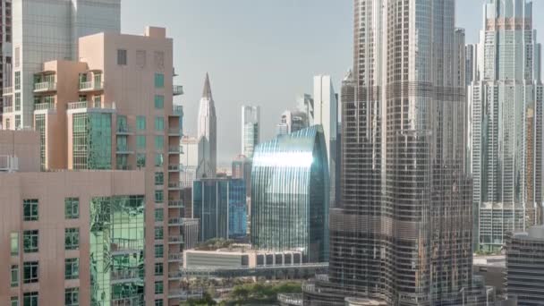 Dubai Downtown paisaje urbano con rascacielos más altos alrededor de timelapse aéreo. — Vídeo de stock