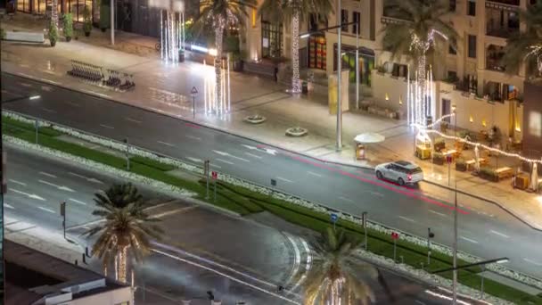 ドバイの道路上のブッシートラフィックダウンタウンの航空夜のタイムラプス,アラブ首長国連邦 — ストック動画