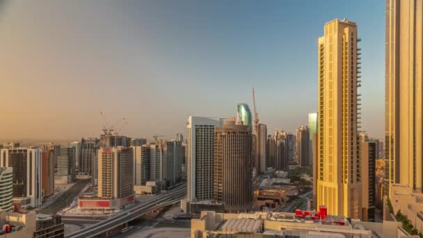 Rascacielos en Business Bay en Dubai timelapse aéreo, Emiratos Árabes Unidos — Vídeos de Stock