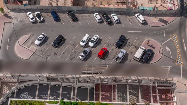 Vista Superior Estacionamento Com Muitos Carros Movendo Dentro Fora Timelapse — Fotografia de Stock