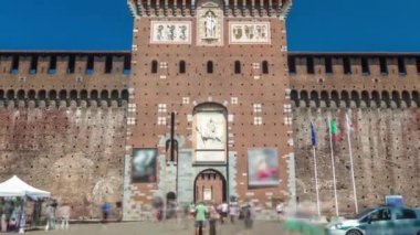 Sforza Kalesi - Castello Sforzesco timelapse hyperlapse, Milan, İtalya için ana giriş