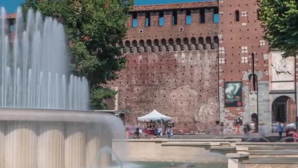 Main entrance to the Sforza Castle - Castello Sforzesco and fountain in front of it timelapse, Milan, Italy — Stock Video