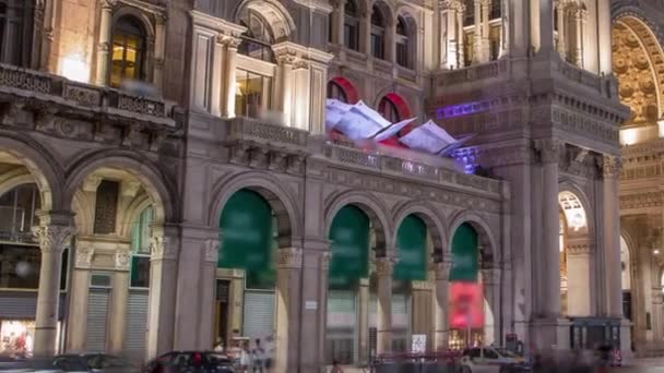 Vista noturna de Vittorio Emanuele II Gallery timelapse em Milão, Itália — Vídeo de Stock