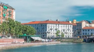 Naviglio Grande kanal suyolu timelapse, Milano, İtalya.