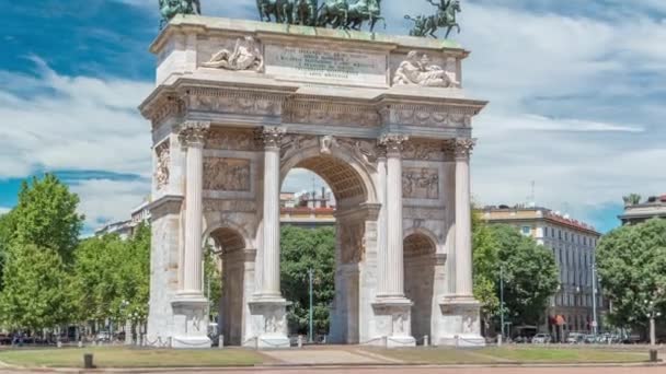 Arco de la Paz en la Plaza Simplon timelapse. Es un arco de triunfo neoclásico — Vídeos de Stock