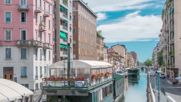 Naviglio 格兰德运河水道时差在米兰, 意大利. — 图库视频影像
