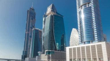 İş Körfezi ve şehir merkezinin panoramik timelapse görünümü alan Dubai