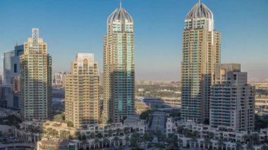 Dubai Yat Limanı gökdelenler aeral timelapse, bağlantı noktası ile lüks yatlar ve Yat Limanı mesire