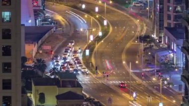 Dubai Yat Limanı ve Jbr hava timelapse, BAE arasında gece trafik.