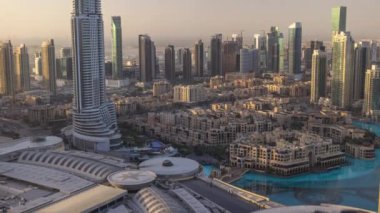 Dubai şehir sabah sahne timelapse. Üstten üstten görünüm