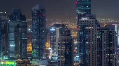 Dubai şehir gece timelapse. Üstten üstten görünüm