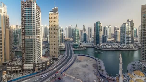 Úžasné barevné Panorama dubajského přístavu během západu slunce timelapse — Stock video